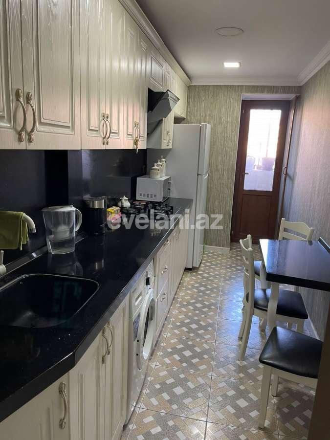 Продаётся, вторичка, 3-комнаты, 80 m², Баку, Насиминский r, 3-й микрорайон p, Мемар Аджеми m.