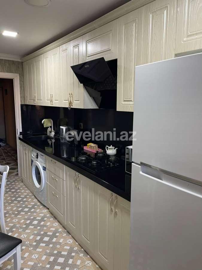 Продаётся, вторичка, 3-комнаты, 80 m², Баку, Насиминский r, 3-й микрорайон p, Мемар Аджеми m.