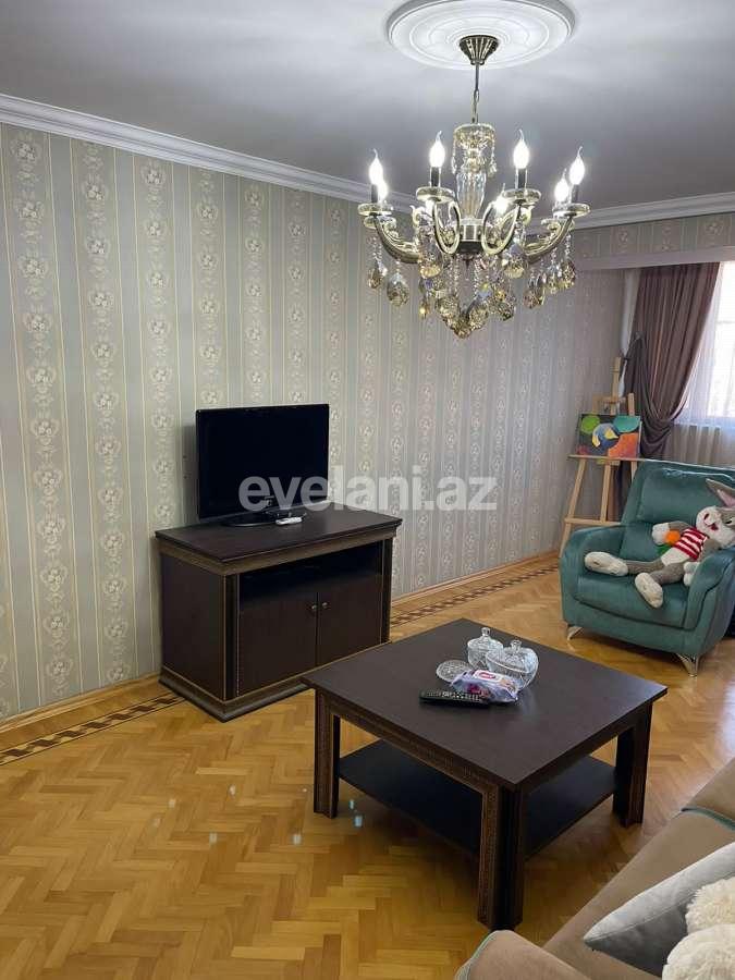 Продаётся, вторичка, 3-комнаты, 80 m², Баку, Насиминский r, 3-й микрорайон p, Мемар Аджеми m.