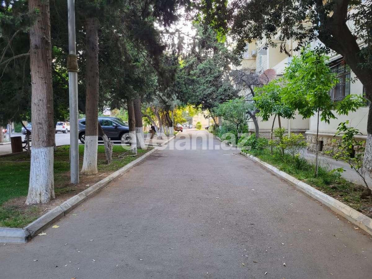 Сдаётся, вторичка, 2-комнаты, 66 m², Баку, Хатаинский r, Шах Исмаил Хатаи m.