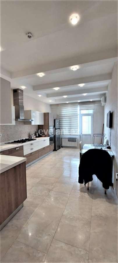 Kirayə verilir, yeni tikili, 2 otaqlı, 110 m², Bakı, Xətai r, Şah İsmayıl Xətai m.
