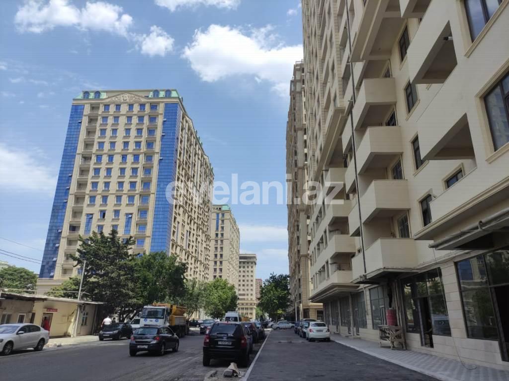 Satılır, yeni tikili, 3 otaqlı, 136 m², Bakı, Nəsimi r.