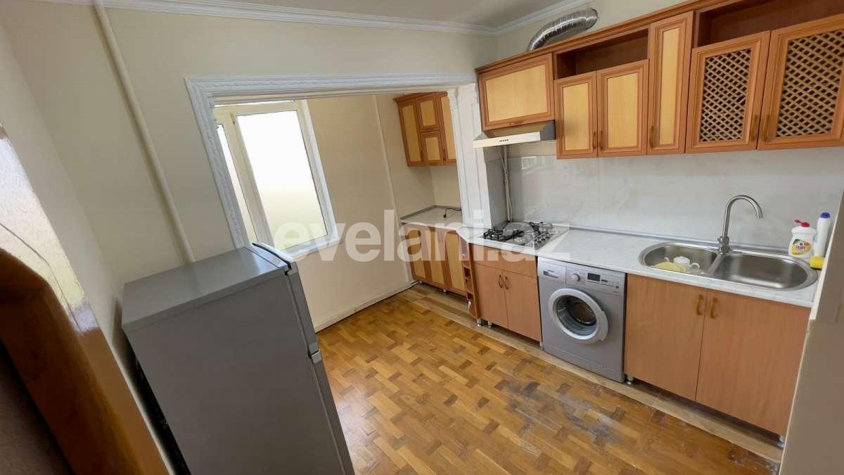 Kirayə verilir, köhnə tikili, 4 otaqlı, 126 m², Bakı, Nəsimi r, 2-ci mikrorayon q, Memar Əcəmi m.