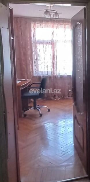 Satılır, köhnə tikili, 3 otaqlı, 70 m², Bakı, Binəqədi r, Azadlıq prospekti m.