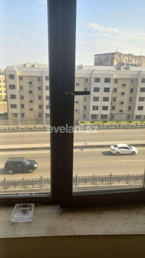 Satılır, köhnə tikili, 3 otaqlı, 70 m², Bakı, Binəqədi r, Azadlıq prospekti m.