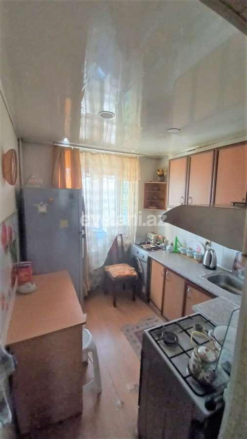 Satılır, köhnə tikili, 3 otaqlı, 70 m², Bakı, Binəqədi r, Azadlıq prospekti m.