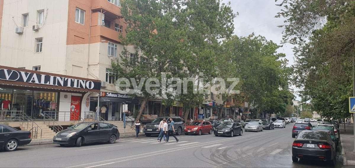 Satılır, obyekt, 25 m², Bakı, Nəsimi r, 4-cü mikrorayon q, Memar Əcəmi m.