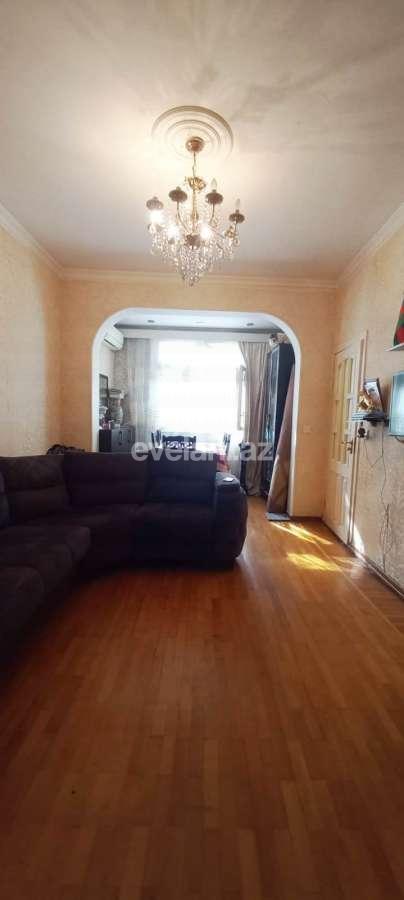 Satılır, köhnə tikili, 2 otaqlı, 44 m², Bakı, Nəsimi r, Memar Əcəmi m.