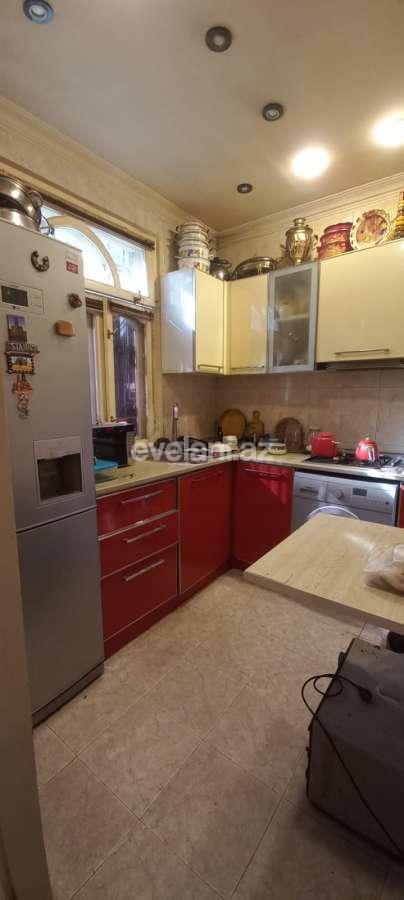 Satılır, köhnə tikili, 2 otaqlı, 44 m², Bakı, Nəsimi r, Memar Əcəmi m.