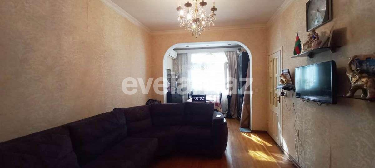 Satılır, köhnə tikili, 2 otaqlı, 44 m², Bakı, Nəsimi r, Memar Əcəmi m.