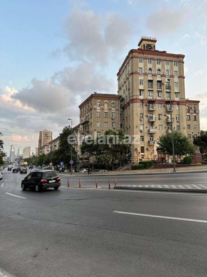 Sale, old building, 2 room, 56.99 m², Baku, Yasamal r, Nizami m.