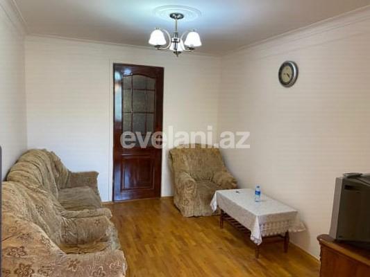 Kirayə verilir, köhnə tikili, 3 otaqlı, 65 m², Bakı, Binəqədi r, 8-ci mikrorayon q, Azadlıq prospekti m.