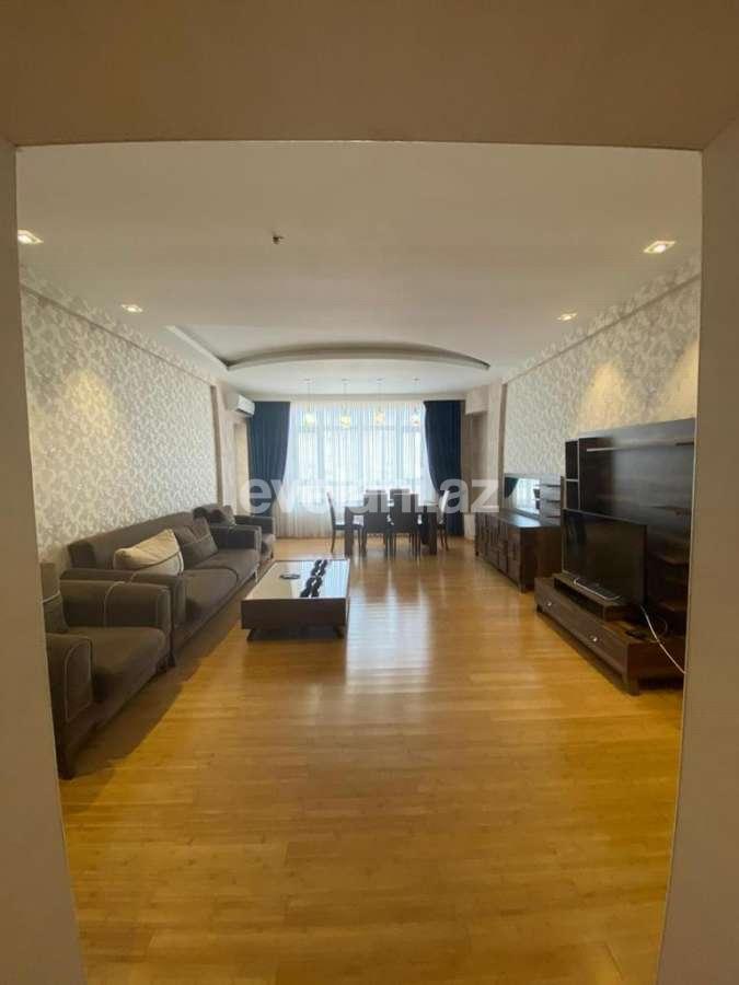 Kirayə verilir, yeni tikili, 2 otaqlı, 100 m², Bakı, Xətai r, Şah İsmayıl Xətai m.