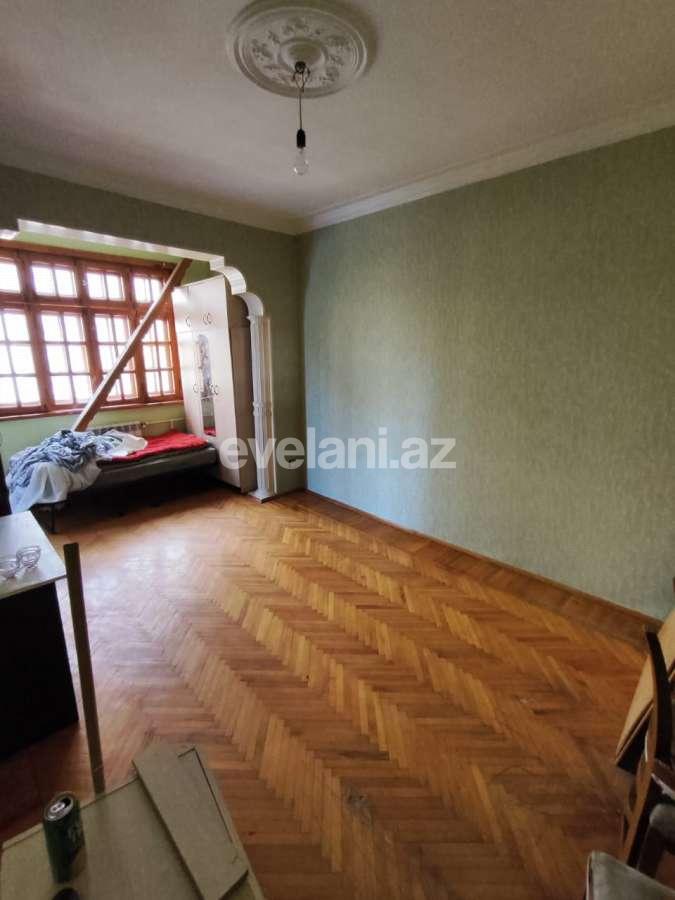 Satılır, köhnə tikili, 2 otaqlı, 45 m², Bakı, Nəsimi r, Memar Əcəmi m.