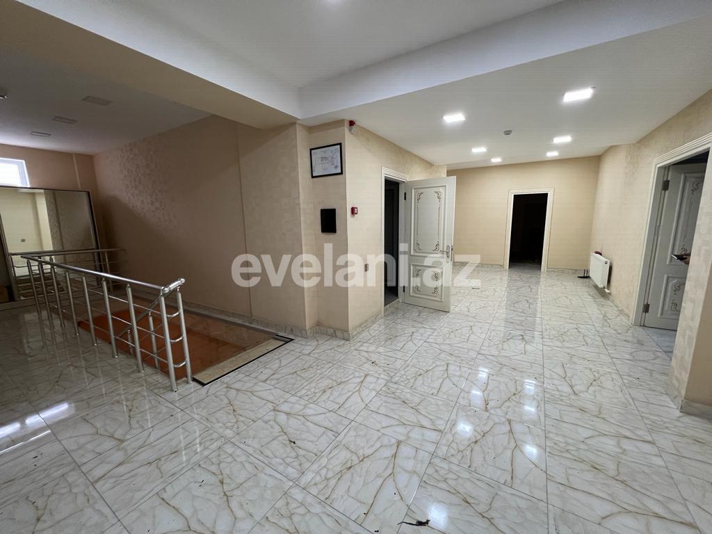 Kirayə verilir, ofis, 10 otaqlı, 1300 m², Bakı, Binəqədi r, 9-cu mikrorayon q, Memar Əcəmi m.