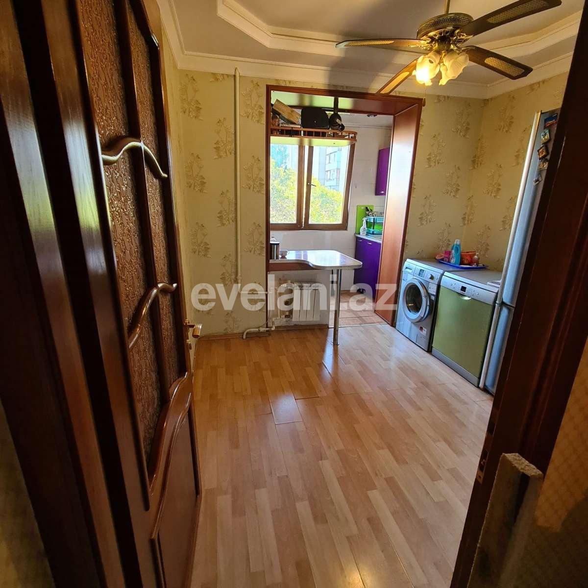 Satılır, köhnə tikili, 3 otaqlı, 75 m², Bakı, Xətai r, Xalqlar Dostluğu m.