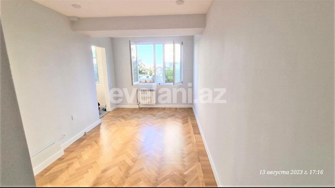 Satılır, köhnə tikili, 4 otaqlı, 90 m², Bakı, Yasamal r, Elmlər Akademiyası m.