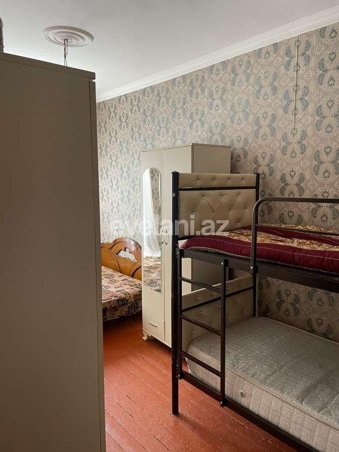 Satılır, köhnə tikili, 3 otaqlı, 50 m², Bakı, Nəsimi r, 3-cü mikrorayon q, Memar Əcəmi m.