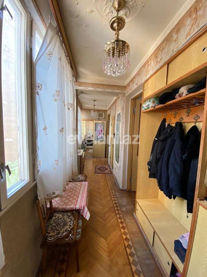 Satılır, köhnə tikili, 3 otaqlı, 105 m², Bakı, Yasamal r, Yasamal q, İnşaatçılar m.