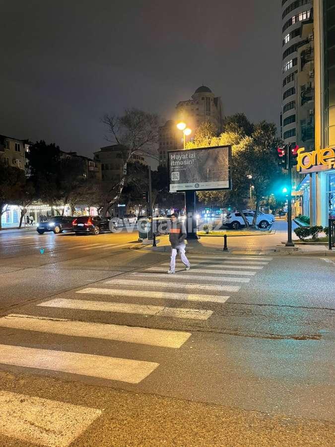 Sale, old building, 2 room, 59.98 m², Baku, Yasamal r, Elmlar Akademiyası m.