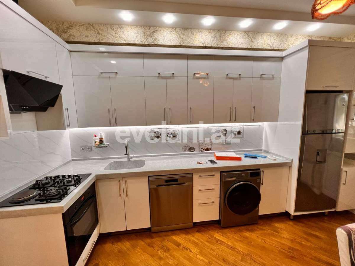 Satılır, yeni tikili, 3 otaqlı, 110 m², Bakı, Nizami r, Qara Qarayev m.