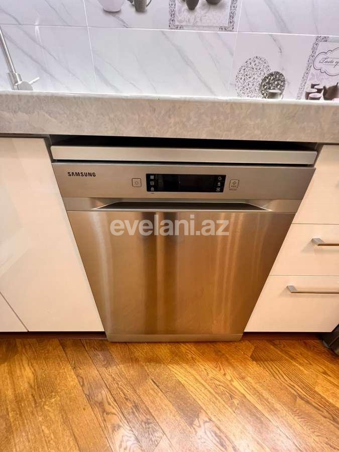 Satılır, yeni tikili, 3 otaqlı, 110 m², Bakı, Nizami r, Qara Qarayev m.