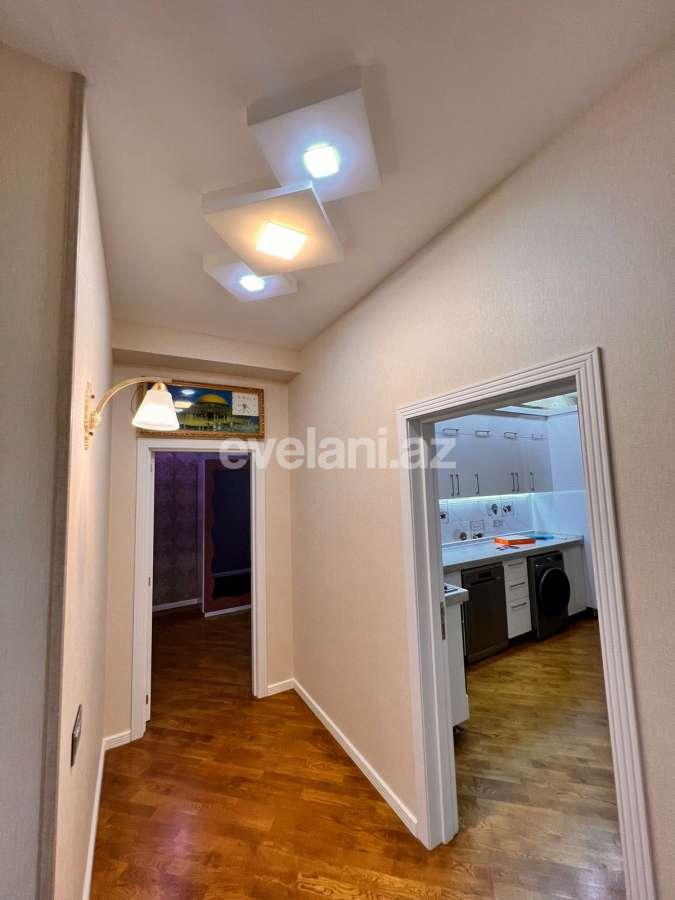 Satılır, yeni tikili, 3 otaqlı, 110 m², Bakı, Nizami r, Qara Qarayev m.