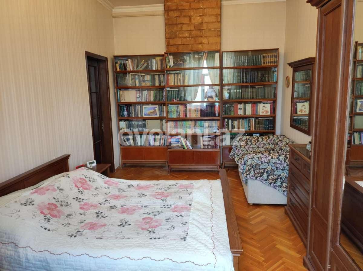 Sale, old building, 3 room, 70 m², Baku, Yasamal r, Elmlar Akademiyası m.