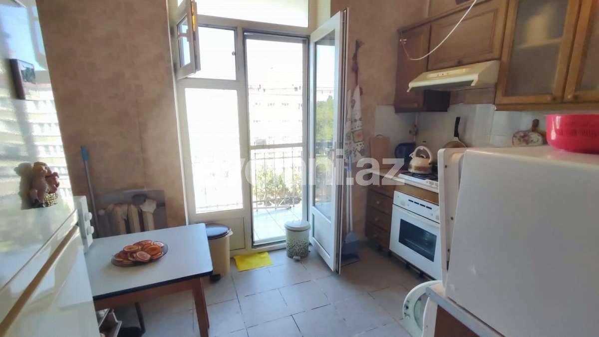 Sale, old building, 3 room, 70 m², Baku, Yasamal r, Elmlar Akademiyası m.