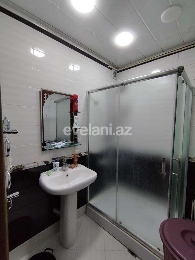 Satılır, köhnə tikili, 3 otaqlı, 80 m², Bakı, Nizami r, 8-ci kilometr q, Xalqlar Dostluğu m.