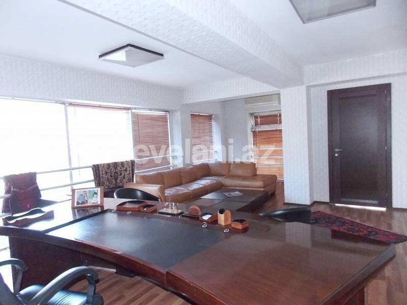 Сдаётся, офис, 3-комнаты, 170 m², Баку, Хатаинский r, Шах Исмаил Хатаи m.