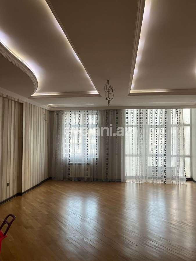 Satılır, yeni tikili, 4 otaqlı, 202 m², Bakı, Nəsimi r, Nizami m.