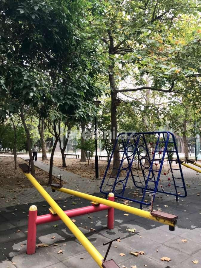 Kirayə verilir, köhnə tikili, 4 otaqlı, 110 m², Bakı, Binəqədi r, 8-ci mikrorayon q, Azadlıq prospekti m.