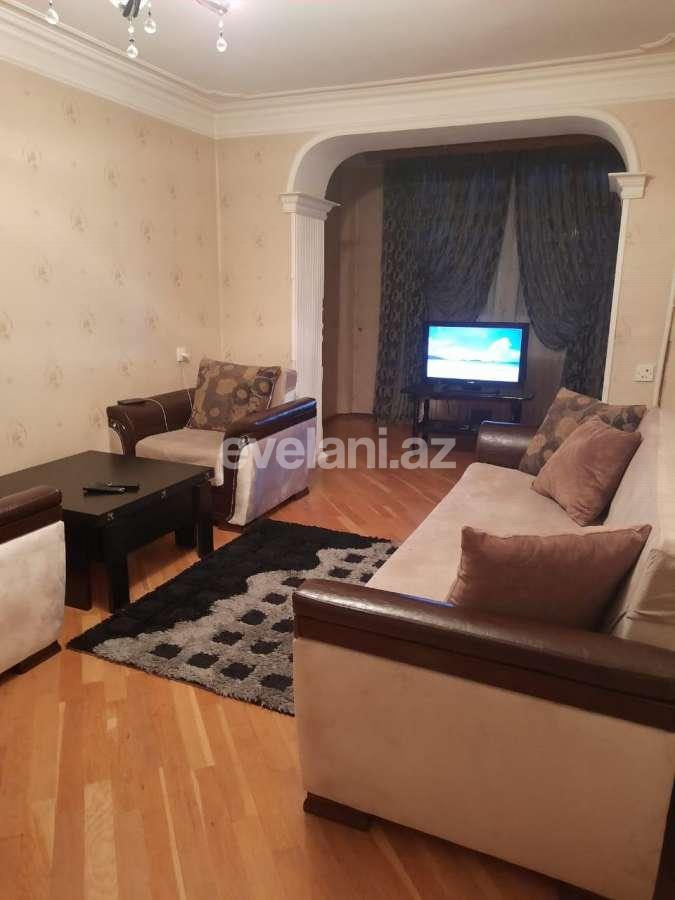Kirayə verilir, köhnə tikili, 3 otaqlı, 72 m², Bakı, Nizami r, Qara Qarayev m.