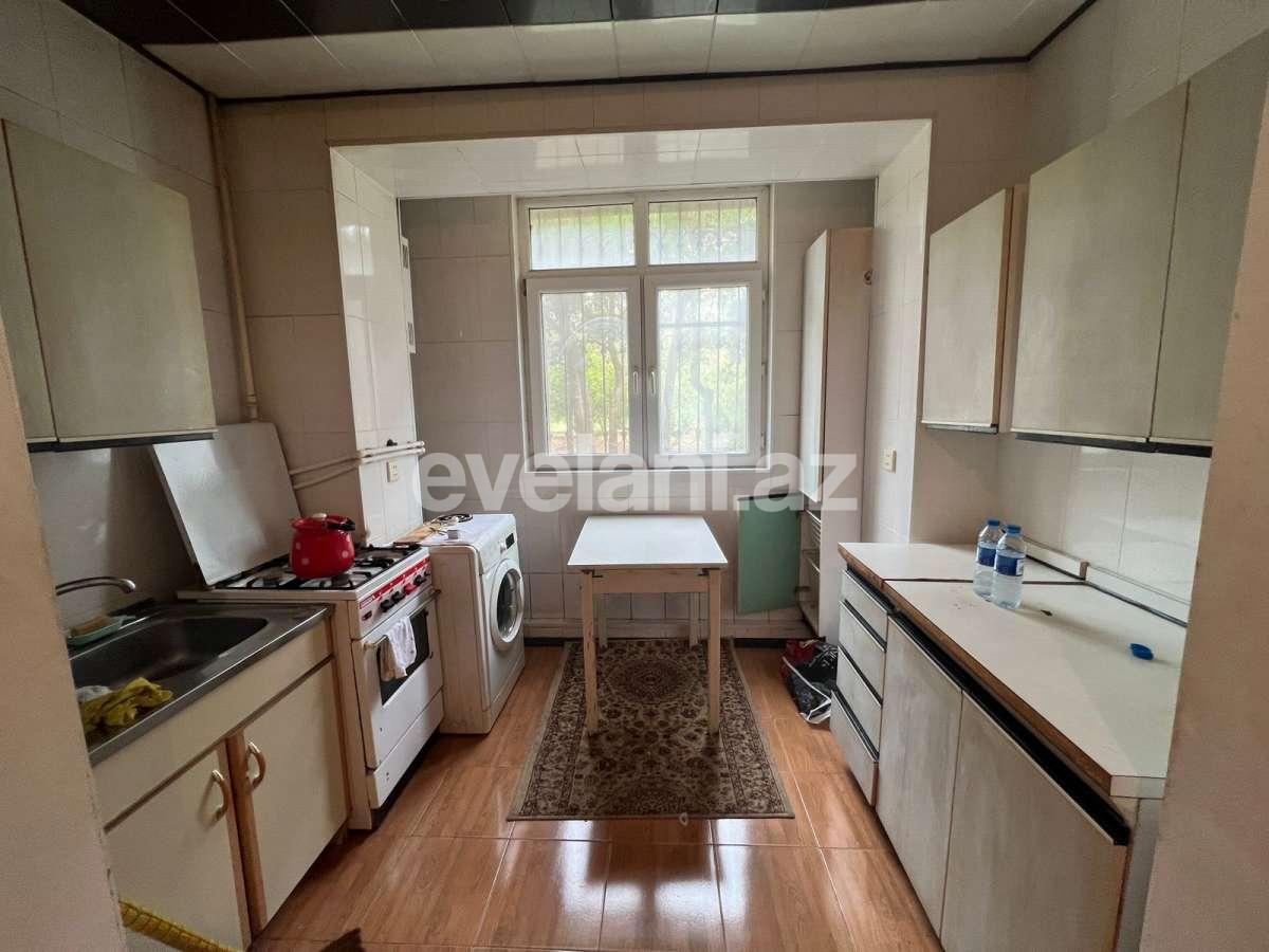 Satılır, köhnə tikili, 2 otaqlı, 50 m², Bakı, Xətai r, Həzi Aslanov m.