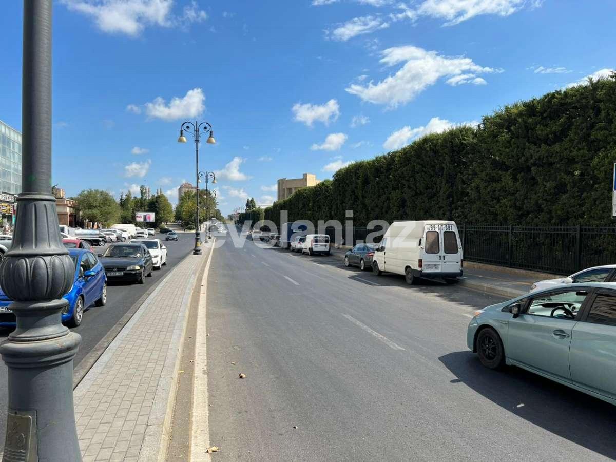 Satılır, yeni tikili, 3 otaqlı, 138 m², Bakı, Nəsimi r, 4-cü mikrorayon q, Memar Əcəmi m.