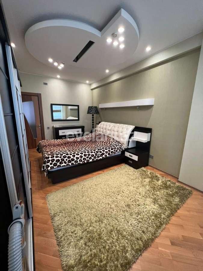 Rent, new building, 3 room, 150 m², Baku, Nasimi r, 28 may m.