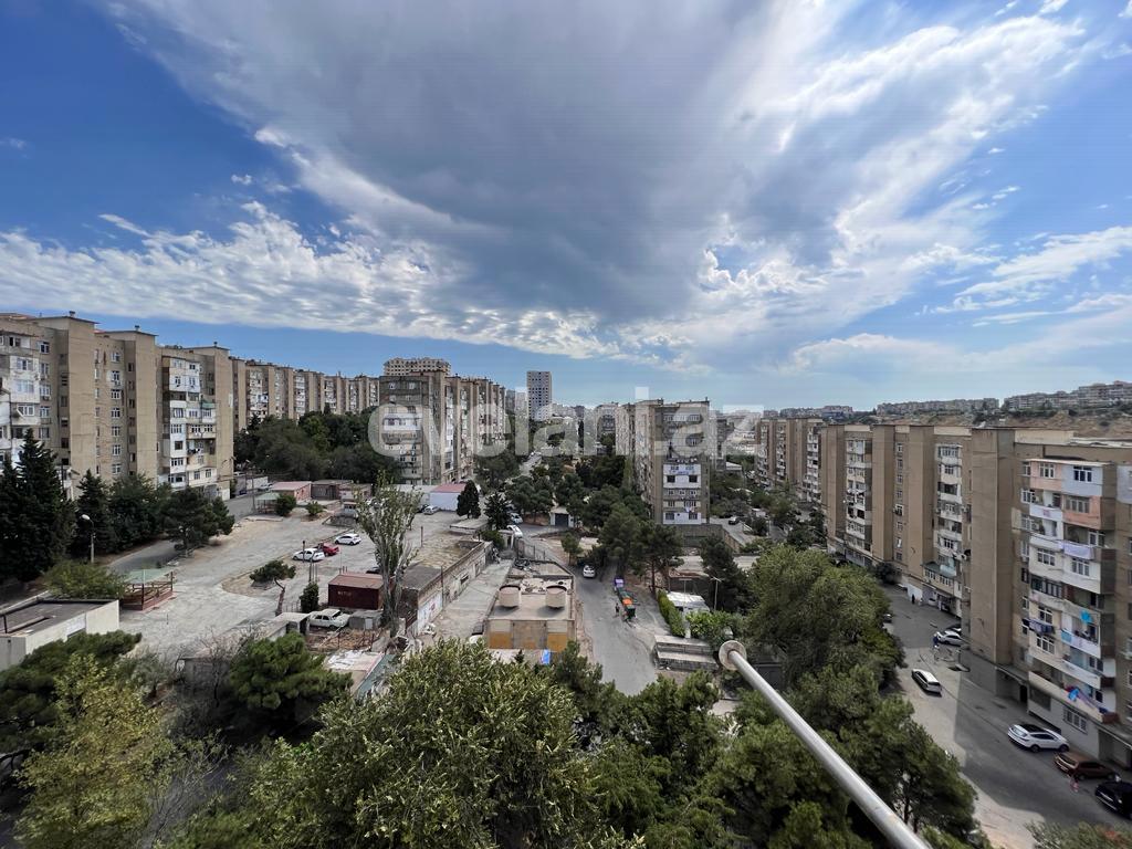 Продаётся, вторичка, 3-комнаты, 80 m², Баку, Сураханский r, Ени Гюнешли p, Халглар Достлугу m.