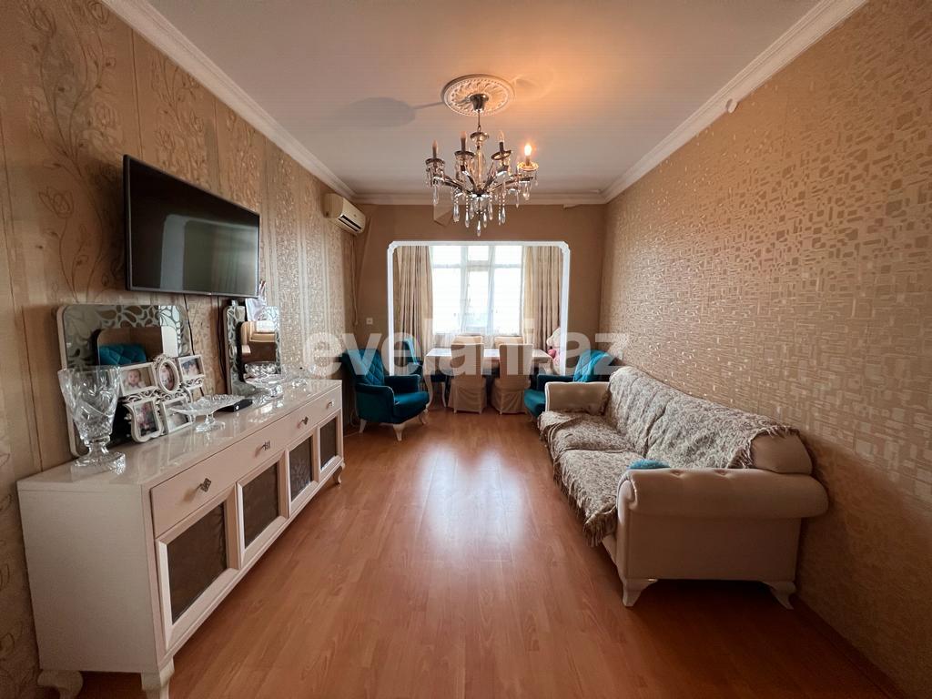 Продаётся, вторичка, 3-комнаты, 80 m², Баку, Сураханский r, Ени Гюнешли p, Халглар Достлугу m.