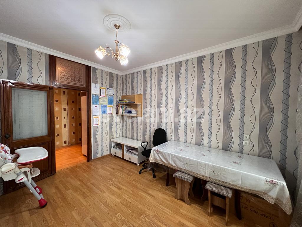Продаётся, вторичка, 3-комнаты, 80 m², Баку, Сураханский r, Ени Гюнешли p, Халглар Достлугу m.