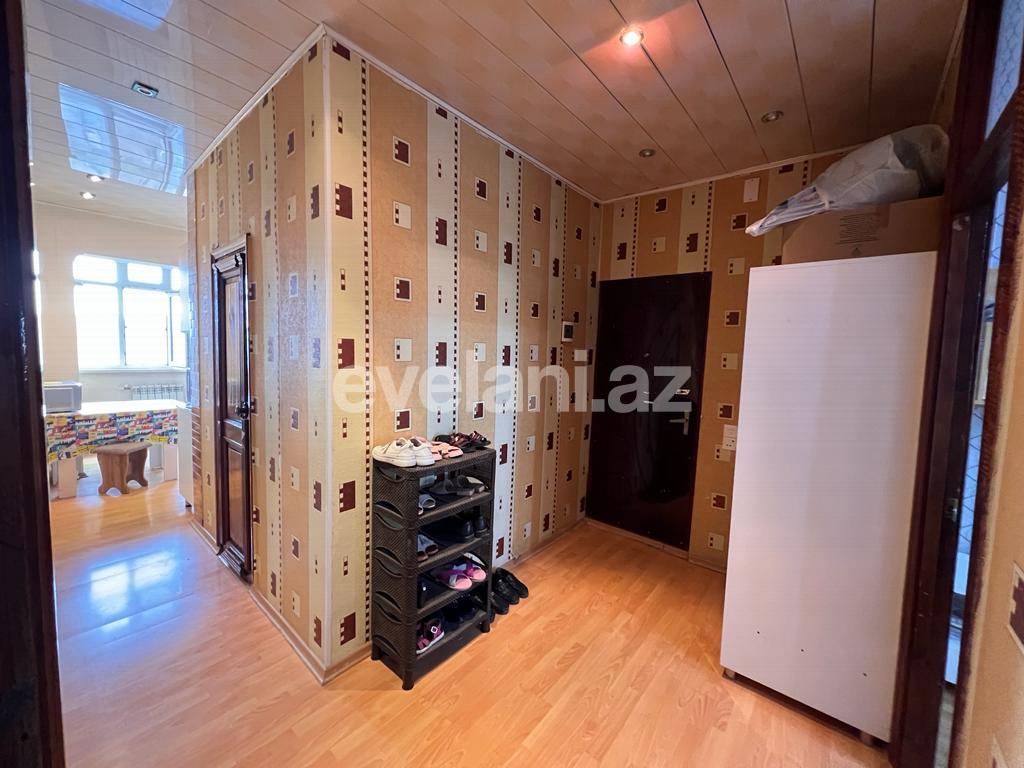 Продаётся, вторичка, 3-комнаты, 80 m², Баку, Сураханский r, Ени Гюнешли p, Халглар Достлугу m.