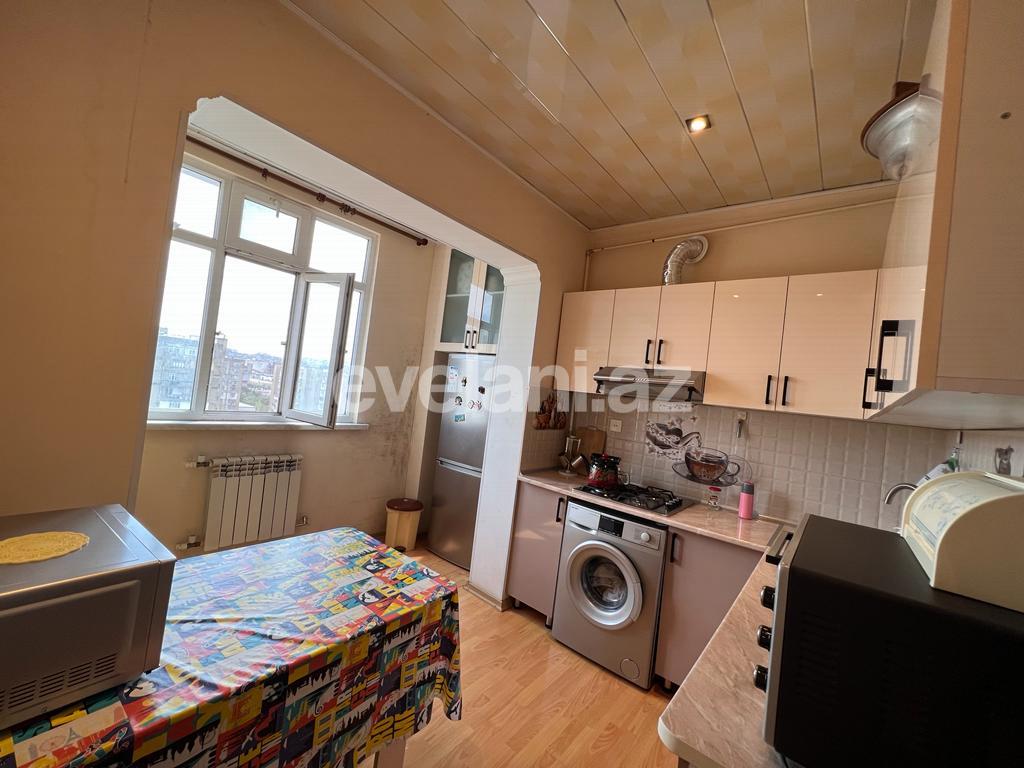 Продаётся, вторичка, 3-комнаты, 80 m², Баку, Сураханский r, Ени Гюнешли p, Халглар Достлугу m.