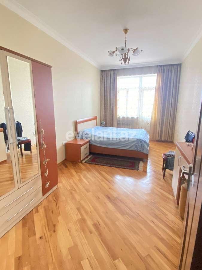 Satılır, köhnə tikili, 3 otaqlı, 137 m², Bakı, Nəsimi r, 8 Noyabr m.