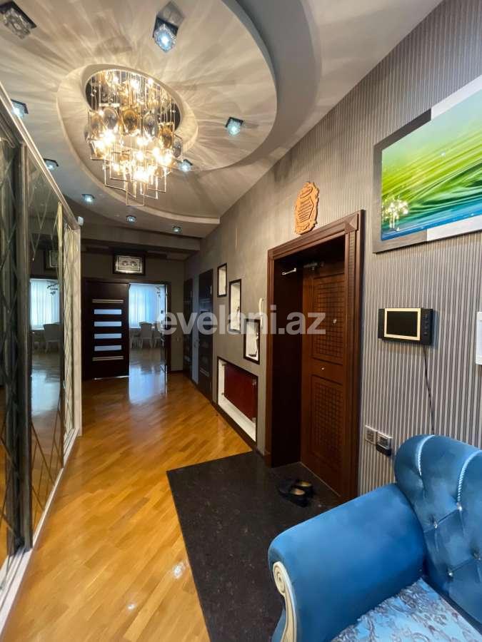 Satılır, yeni tikili, 3 otaqlı, 125 m², Bakı, Nizami r, Qara Qarayev m.