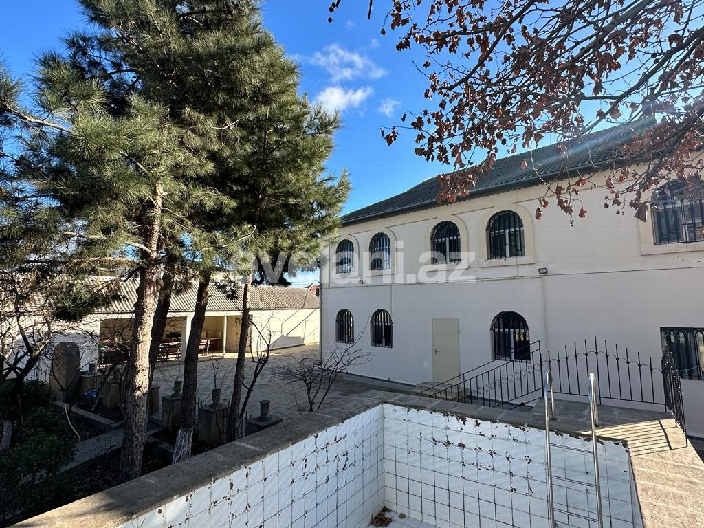 Satılır, həyət evi / bağ, 9 otaqlı, 350 m², Bakı, Abşeron r, Novxanı q.