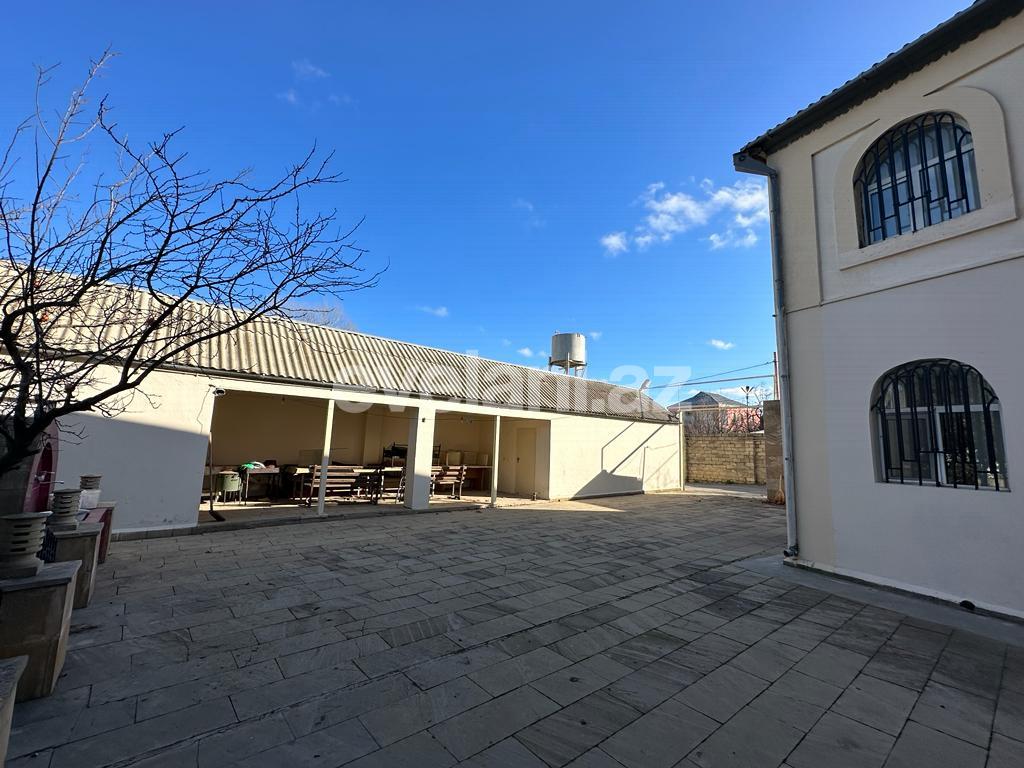 Satılır, həyət evi / bağ, 9 otaqlı, 350 m², Bakı, Abşeron r, Novxanı q.