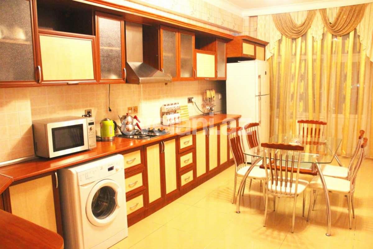 Kirayə verilir, yeni tikili, 4 otaqlı, 180 m², Bakı, Yasamal r, Nizami m.