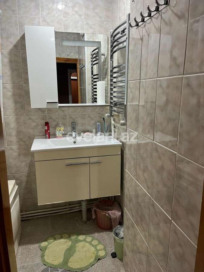 Продаётся, вторичка, 3-комнаты, 74.98 m², Баку, Хатаинский r, Ази Асланова p, Ази Асланов m.