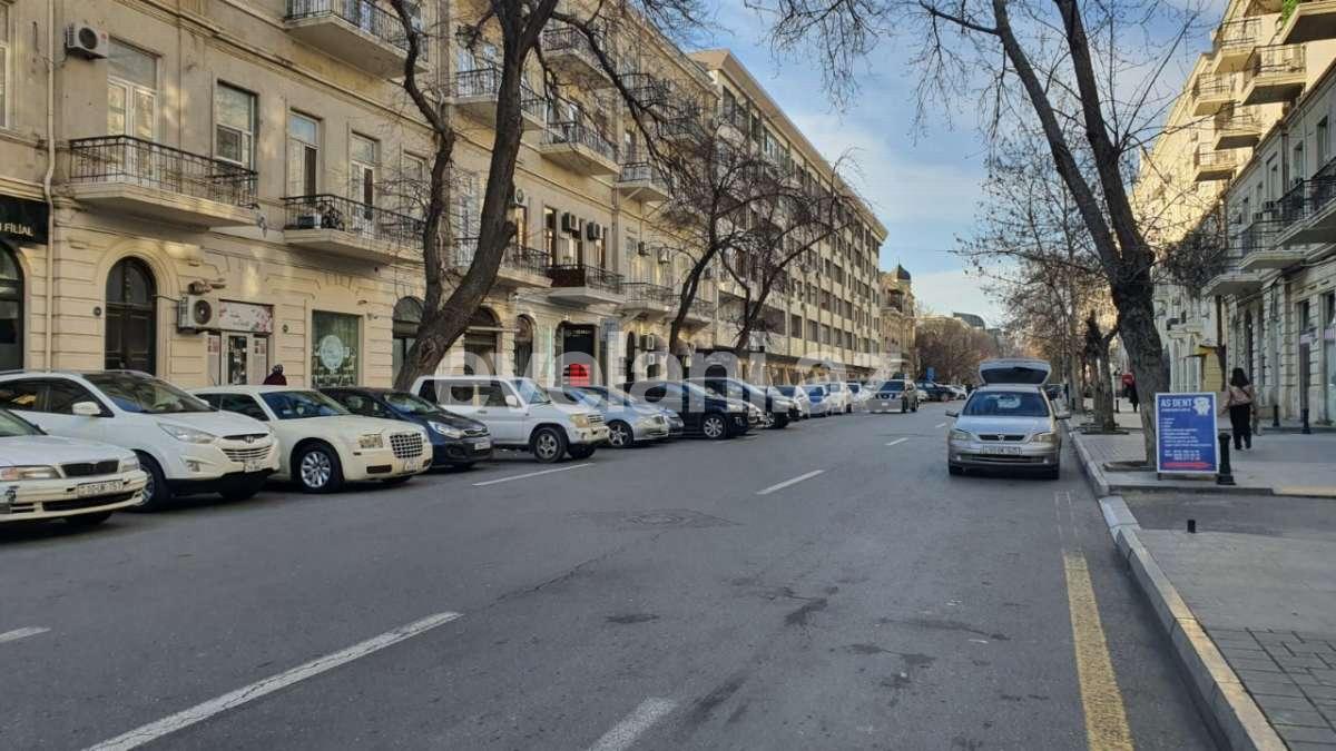 Satılır, yeni tikili, 8 otaqlı, 111 m², Bakı, Nəsimi r, Nizami m.