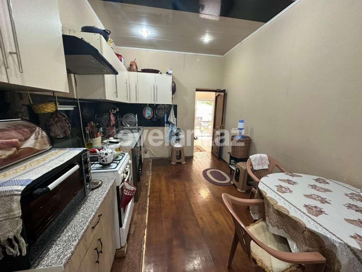 Satılır, həyət evi / bağ, 6 otaqlı, 200 m², Bakı, Səbail r, Badamdar q.